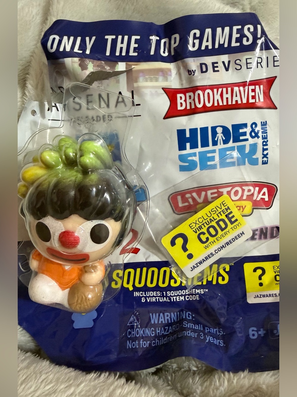 Jazwares DevSeries SQUOOSHEMS W/ Code Brookhaven: Sparkplug